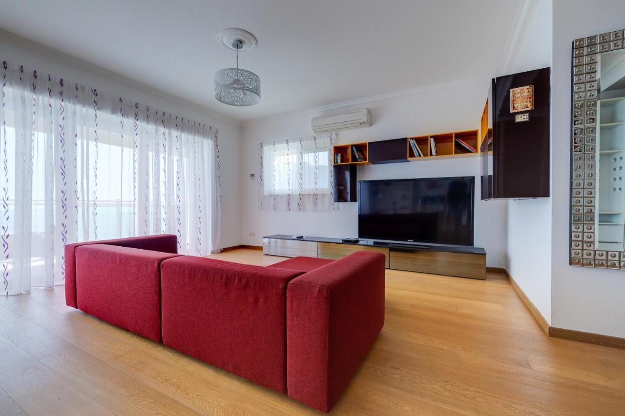 Seafront Apartment In Sliema With Pool, Upmarket Complex Exteriér fotografie