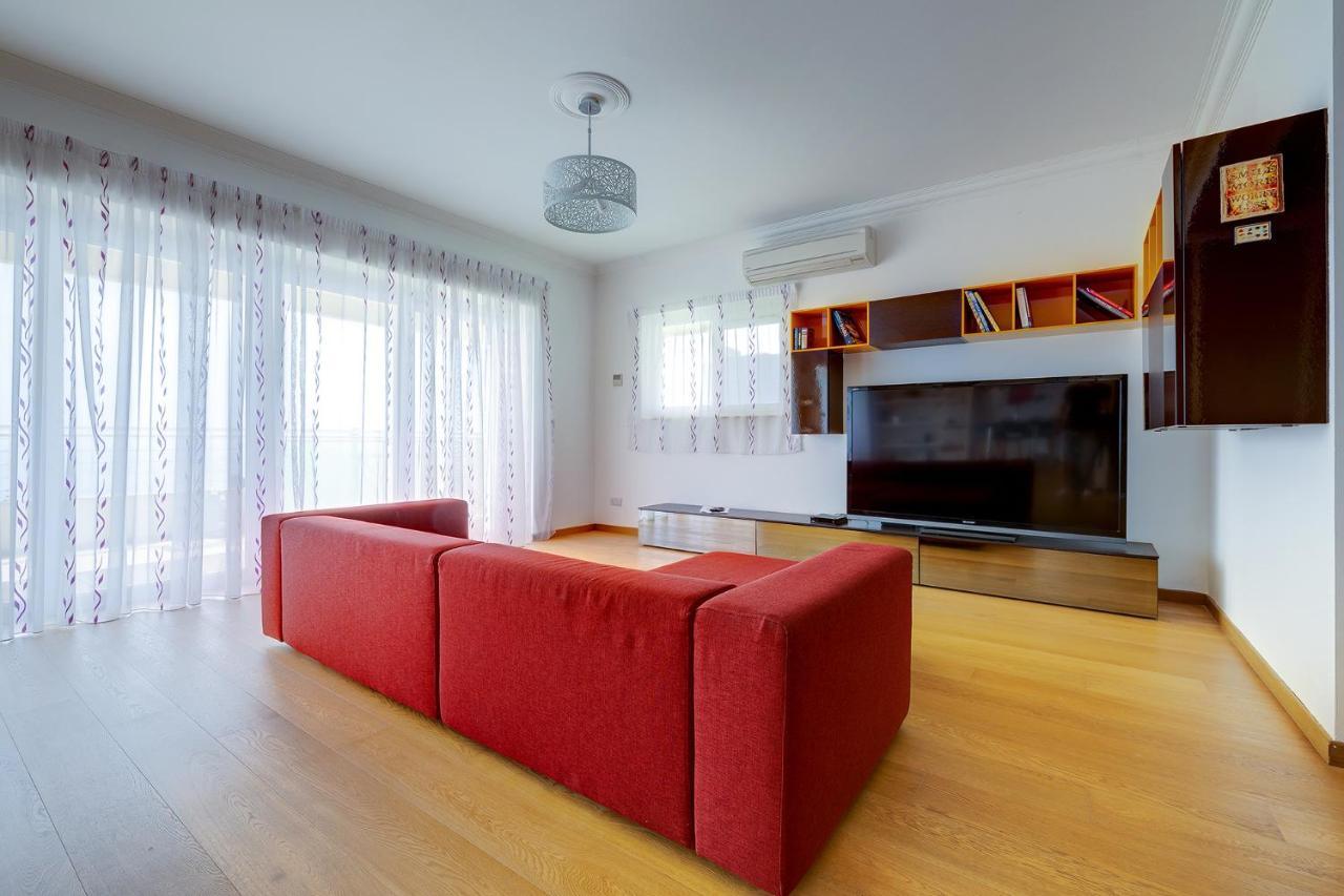 Seafront Apartment In Sliema With Pool, Upmarket Complex Exteriér fotografie