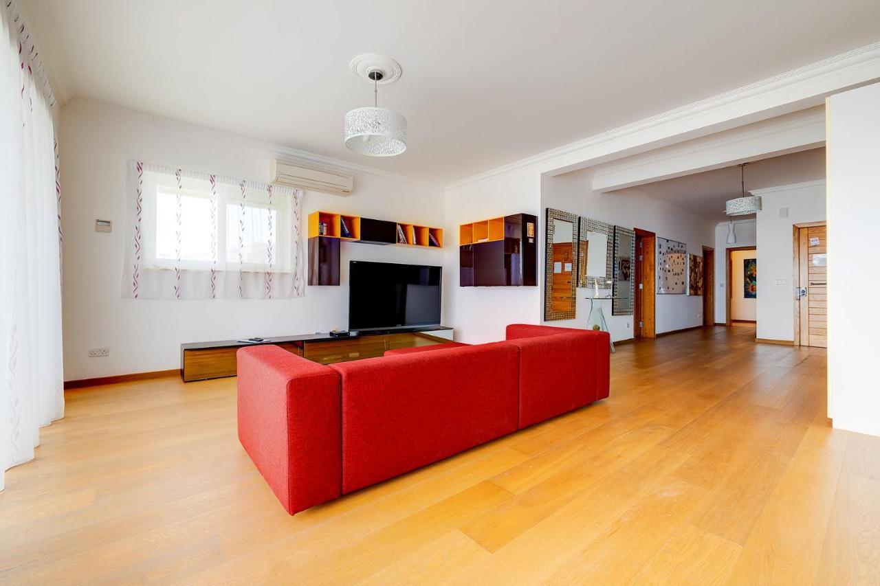 Seafront Apartment In Sliema With Pool, Upmarket Complex Exteriér fotografie