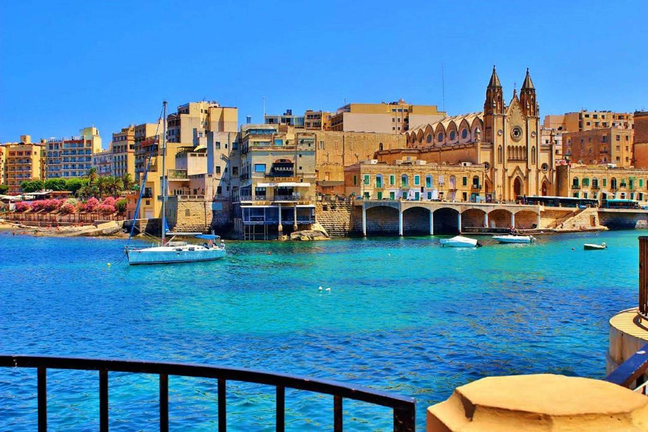 Seafront Apartment In Sliema With Pool, Upmarket Complex Exteriér fotografie